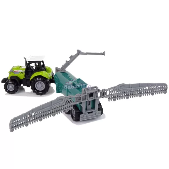 Mezőgazdasági traktor permetezővel 
